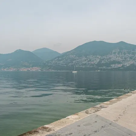 Campari & Aperol Lägenhet Iseo